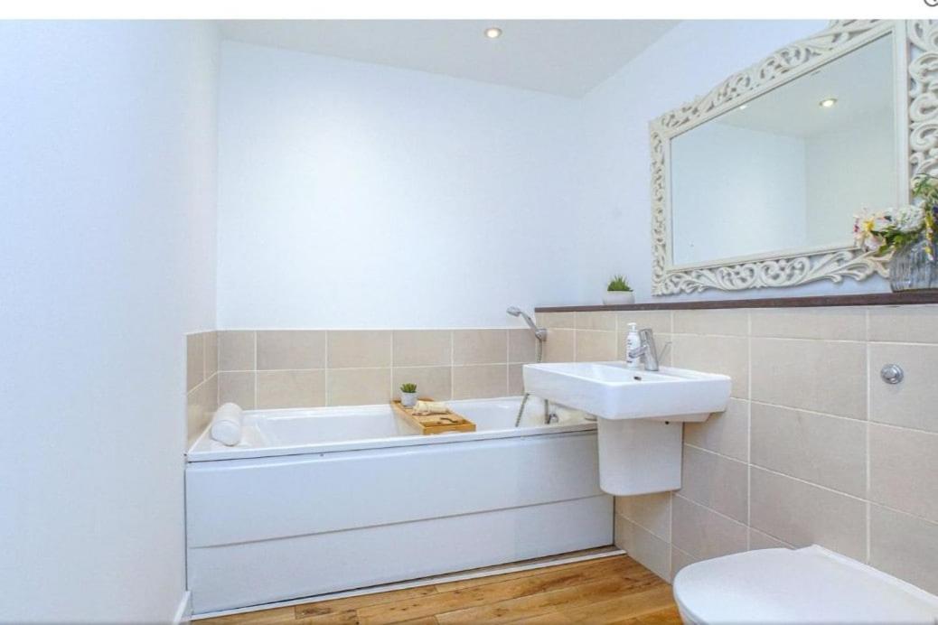 Oswald Apartment - Glasgow City Centre エクステリア 写真